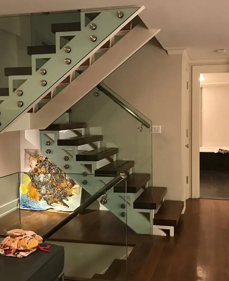 Quality glass & hardware